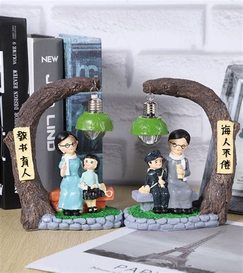 出差的带什么礼物最新素材