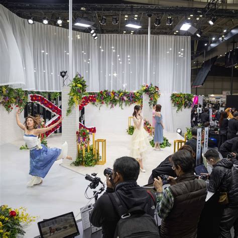 How Japanese Companies Are Benefiting From the Chips Battle - WSJ