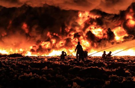 新疆一场火灾烧了129年，每年烧掉1.7亿，现今扑灭惊艳世人|新疆|火灾|煤田_新浪新闻