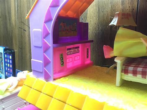 Dora the Exploder 的图像结果