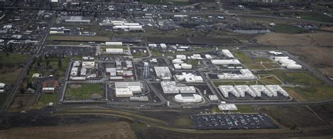 Walla Walla prison inmates study for a better life, inside and outside ...