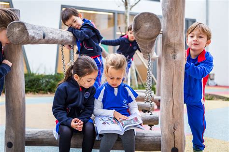Children Learning Language 的图像结果