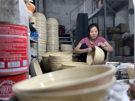 Exploring Vietnamese Lacquer in Ha Thai Handicraft Village - 365 Travel