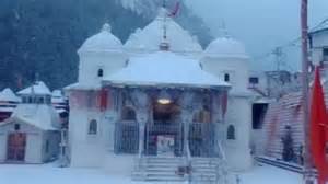 Char Dham shrines witness snowfall; Badrinath and Kedarnath covered in ...