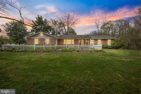 963 Kings Hwy, West Deptford, NJ 08086 | Homes.com