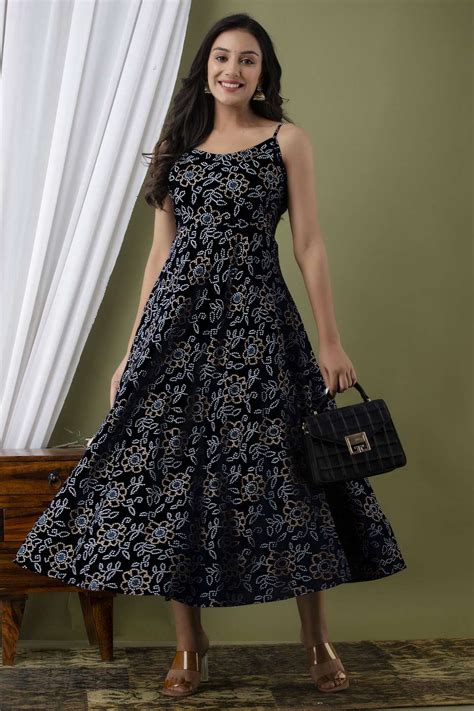 Women Ethnic Dress Black Dress Price in India - Buy Women Ethnic Dress ...