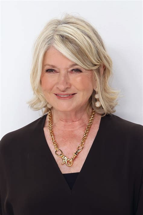 At 81, Martha Stewart’s Filter-Free Face Is The Definition Of Glowing ...