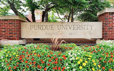 普渡大学 Purdue University --- 求真本科申请，带你买入名校大门