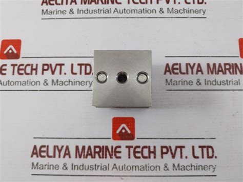 1E8033000A2 Stem Connector, Stainless Steel – Aeliya Marine
