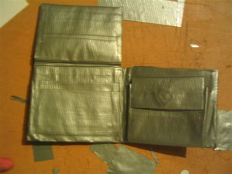 The Ultimate Duct Tape Wallet : 19 Steps - Instructables