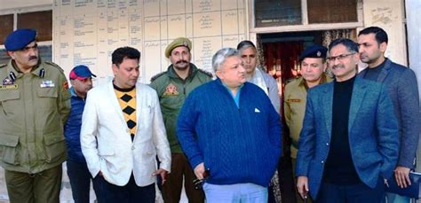 Vishesh visits Rajouri: Directs to issue DL & permits within stipulated ...