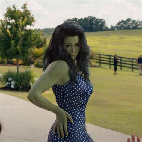 Tatiana Maslany as She Hulk is incredibly hot : r/ladiesofthemcu