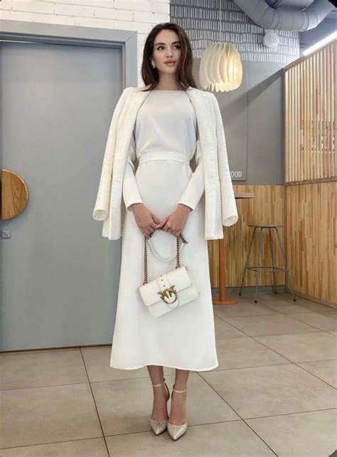 Conservative Fashion 的图像结果