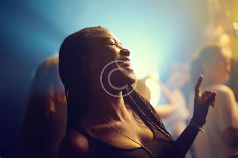 How to Dress for a Nightclub – Le Nocturne Chicago – Boutique Night Club