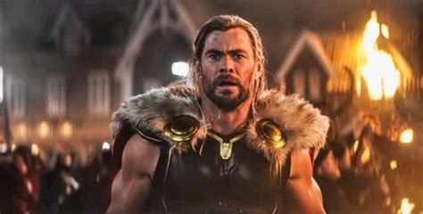 Torov čekić i mač Ume Turman idu na aukciju - holivudska rasprodaja ...