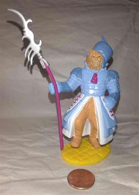 Wizard of Oz WINKIE GUARD (LION) Toy Figure w/SPEAR STAFF Yellow Brick ...