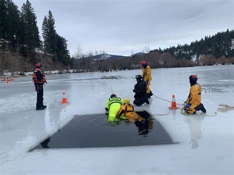 Ice Rescue Training on Hauser Lake – Hauser Fire