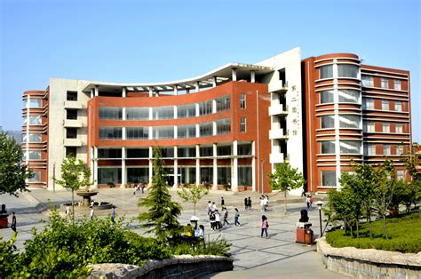 青岛滨海学院被指违规招收预科班 称系高考补习班