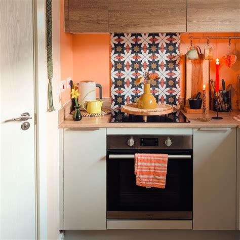 Do peel-and-stick splashback tiles last? Two homeowners who've used ...