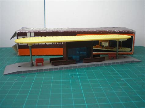 LIMA N Gauge Platform/Station Building | #1777611965 - width of n scale platform station