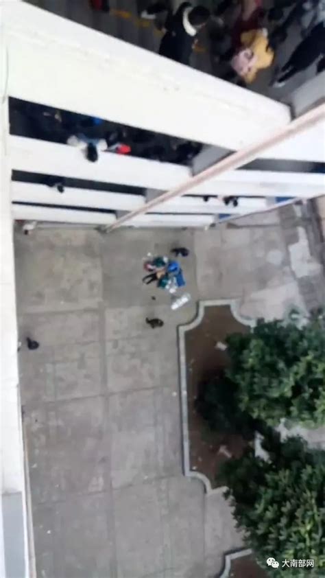 悲剧！宜宾55岁男子跳楼，身首异处，因癌症自杀，已连续发生多起自杀事件_蒋某滨