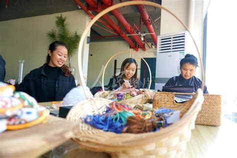 “文艺轻骑兵”进乡村|贵阳市民族手工刺绣培训在青岩开班-贵阳文艺网