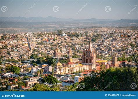 Iglesia De San Miguel De Allende Imagen de archivo - Imagen de ...