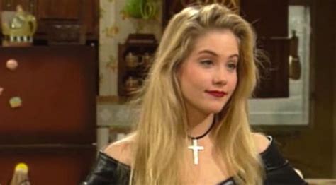 I remember Kelly Bundy. I didn’t know Christina Applegate. Her new memoir unpacks it all.