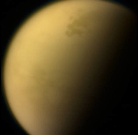 NASA astronomers discover hybrid ice cloud on Saturn's largest moon ...