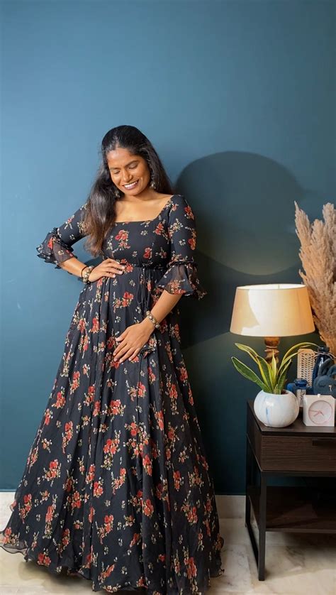 Black And Red Floral Normal Width Chiffon Fabric – Fabrics Online 101