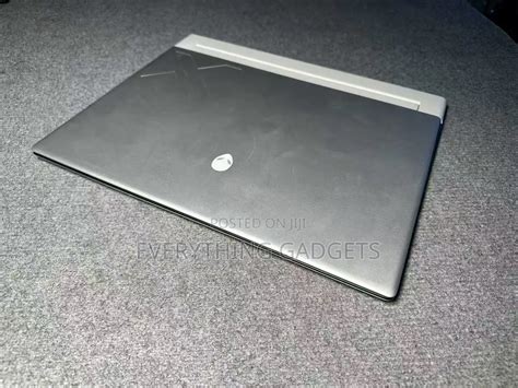 Alienware M17x R2 SSD 的图像结果