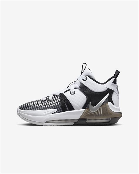 Nike Lebron Kids Shoes Deals | bellvalefarms.com