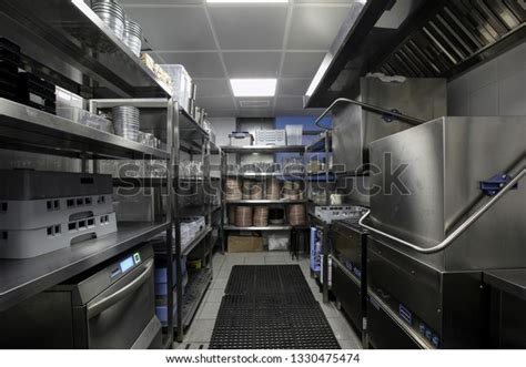 Restaurant Kitchen Storage 的图像结果