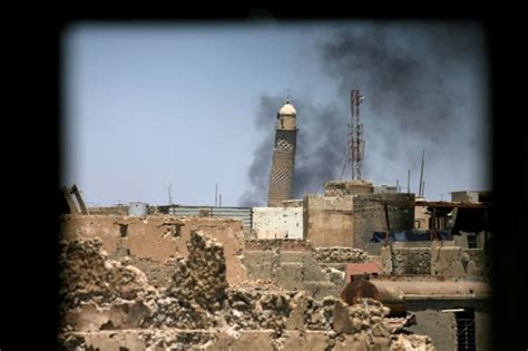 ISIS Bombs Historic Iraq Mosque Where It Declared a 'Caliphate' - The Wire