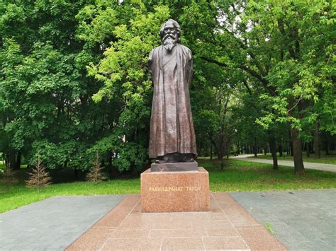 Namaste, Moscow! A friendly city across three seas