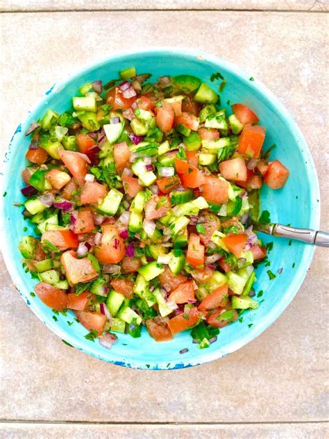 Easy Israeli Salad Recipe (Jerusalem Salad) - Yum Vegan Blog