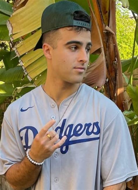 Nick Nayersina: Personal Life, Family Life, Biography, Wikipedia ...