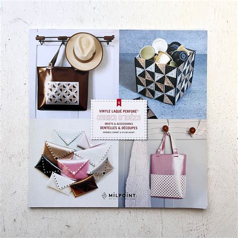 穴あきラッカービニールのアイディア VINYLE LAQUÉ PERFORÉⓇ CAHIER D'IDÉES OBJETS ...
