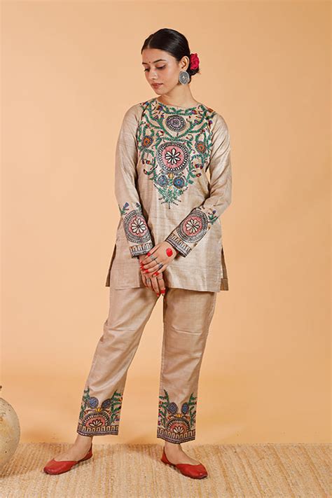 'Flowers of Mithila' Handpainted Madhubani Tussar Silk Kurta ...