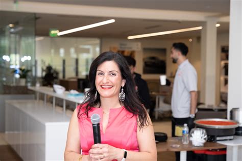 100 Arab American Women Who Care celebrate 10th anniversary, donate $10,000 to local organization