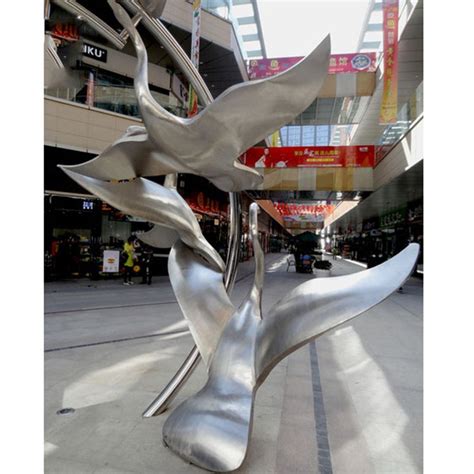 不锈钢抽象创意景观雕塑-宏通雕塑