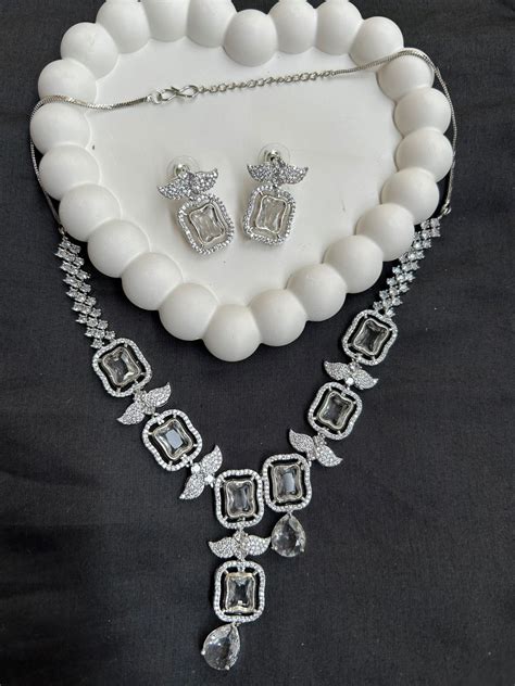 Regal Silver Square-Cut Necklace Set – House of Meira