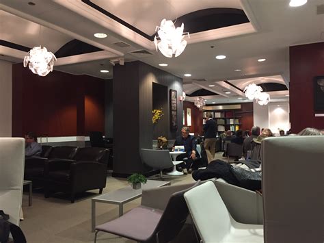 Lounge Review: Art & Lounge, Terminal B, Newark International ...