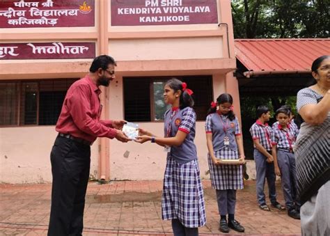 Library Kendriya Vidyalaya Kanjikode - School Library, India