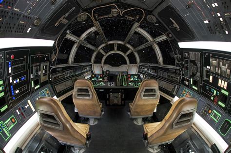 Millennium Falcon: Smugglers Run - Star Wars: Galaxy's Edge