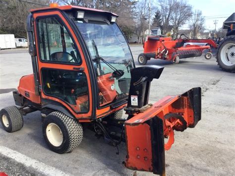 Kubota F3680 Tractor