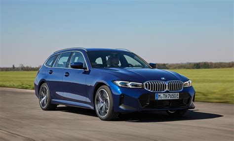 BMW Serie 3 Touring 330i xDrive : prezzo e scheda tecnica - Automoto.it