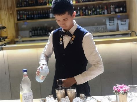 武汉调酒师凃睿将代表中国参加68届世界杯鸡尾酒锦标赛