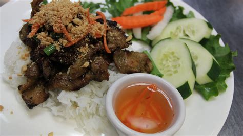 ENTREES — Saigon Spring