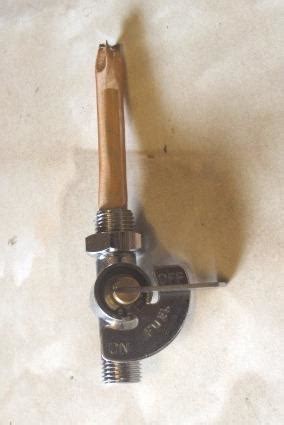 Benzinhahn 1/4-1/4 BSP OFF-ON Triumph, BSA, Norton | BRITISH Only ...